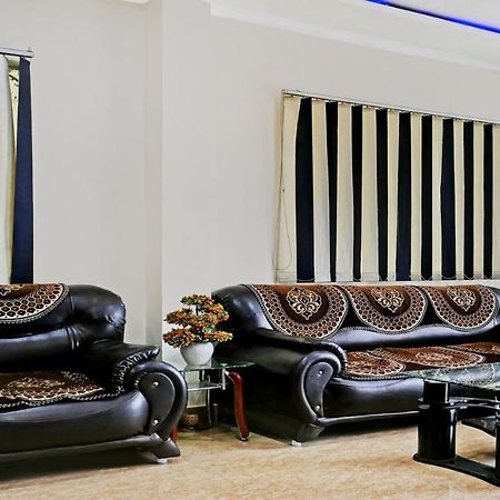 Itsy By Treebo - Ashoka Grand Hotel Varanasi Ngoại thất bức ảnh