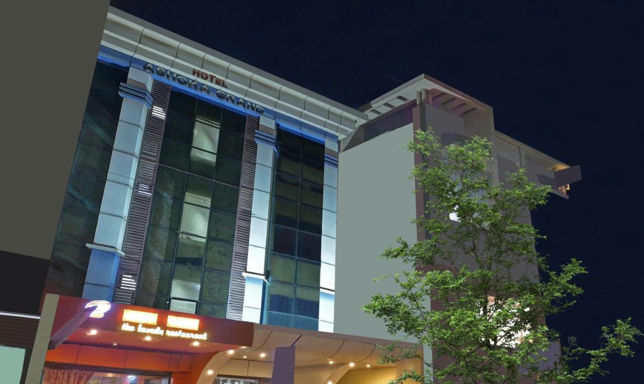 Itsy By Treebo - Ashoka Grand Hotel Varanasi Ngoại thất bức ảnh